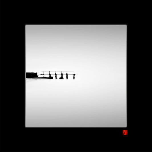 PIER INTO SILENCE | 沈黙への桟橋
